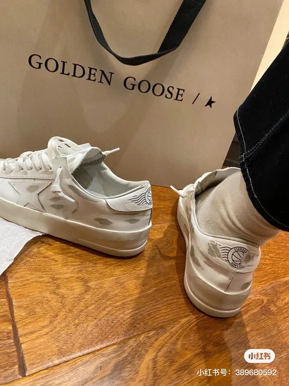 Golden Goose Shoe 